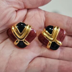 Gold tone black and mauve enamel earrings